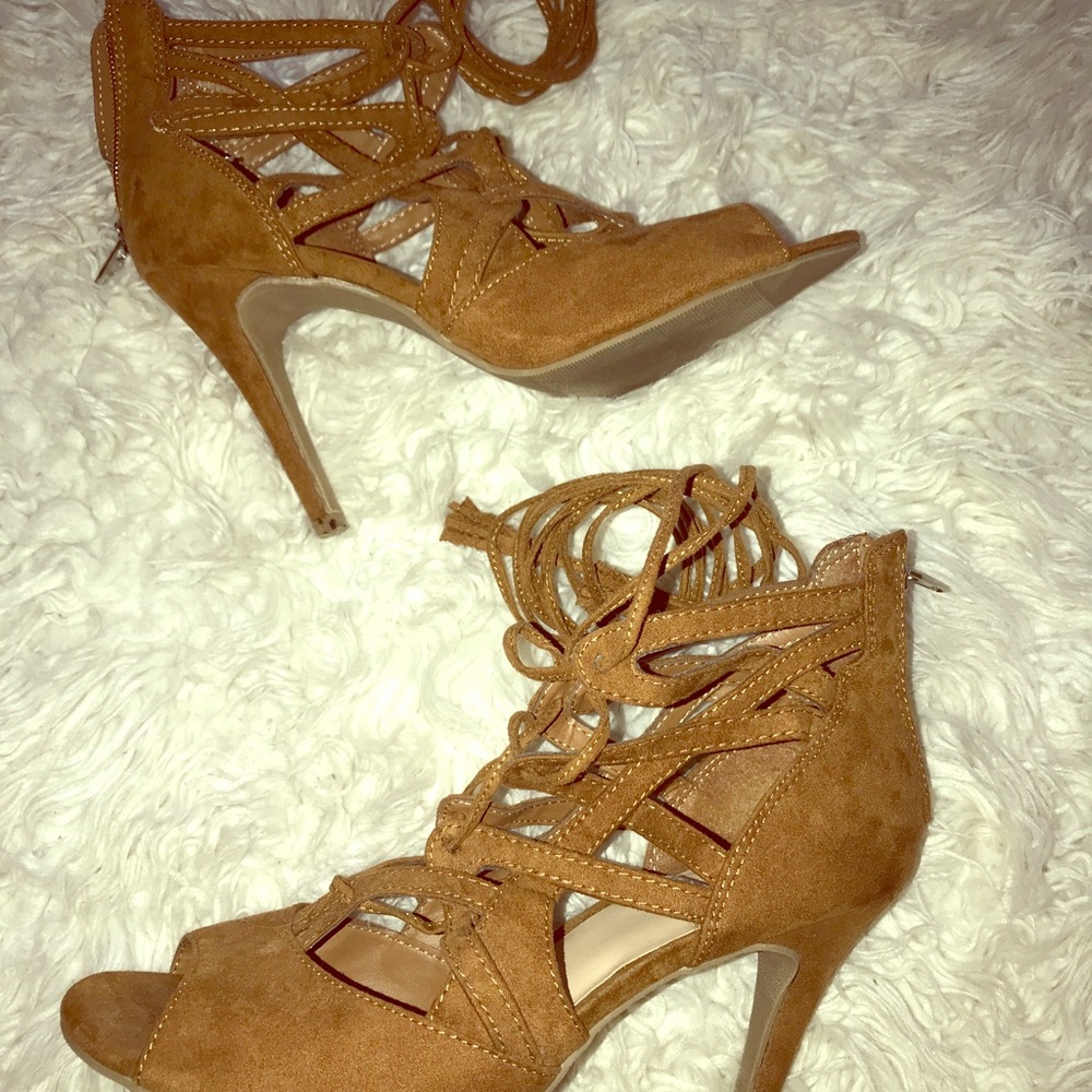 NY&C Lace-Up Heels😍